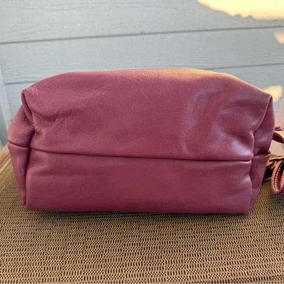 EUC Mulberry Large Bucket Bag w/ Detachable Strap and Grab Handle - Picture 3 of 10